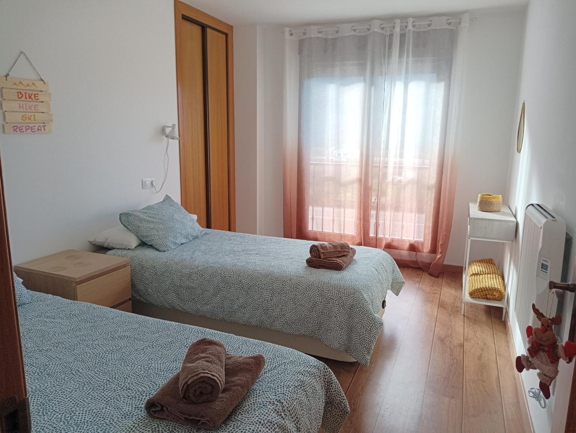 Duplex El Refugio De Porma Apartment ปวยบลา เด ลีโญ ภายนอก รูปภาพ